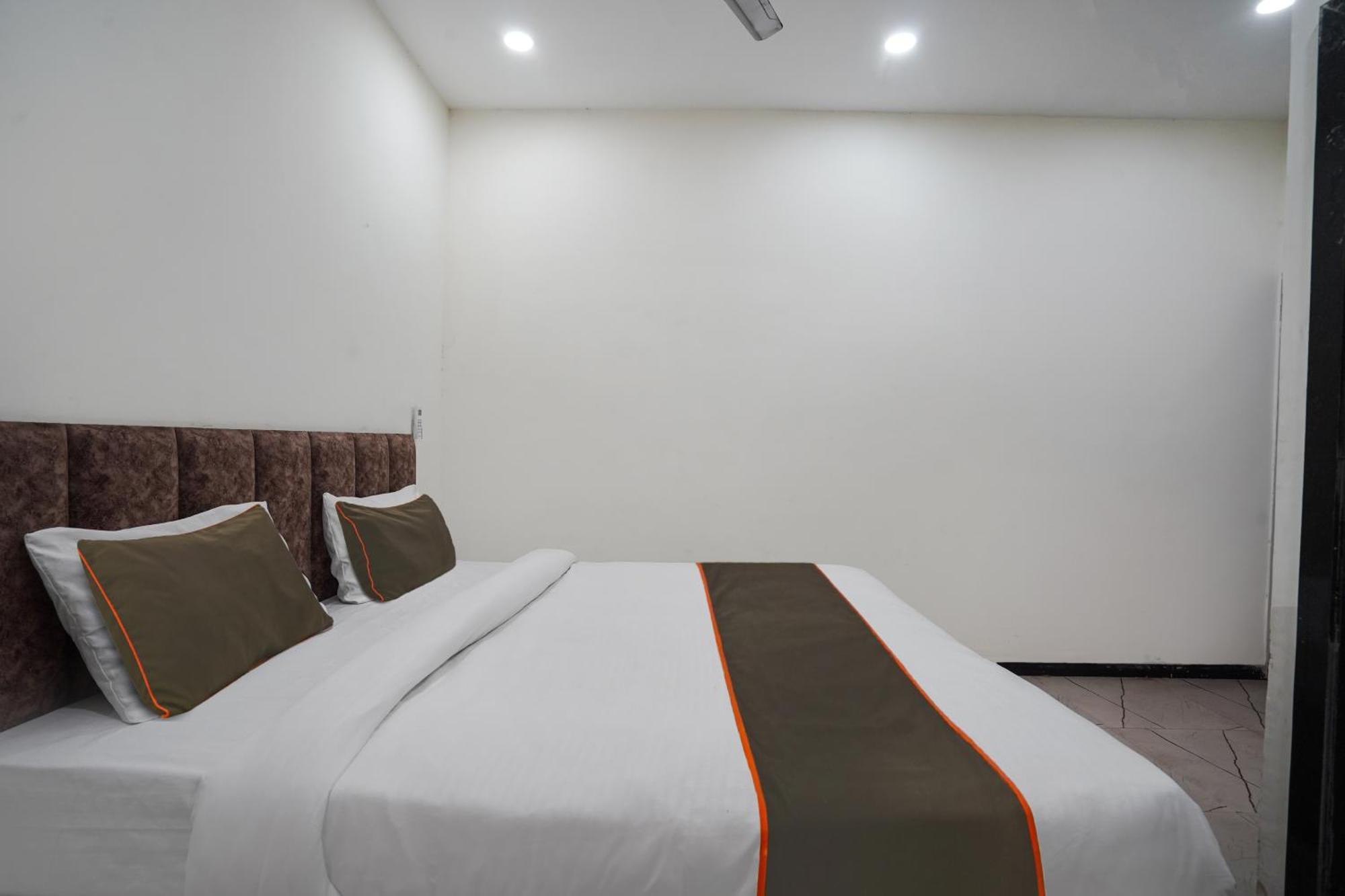 Townhouse Amanaka Formerly Hotel City Pride Raipur  Exterior photo